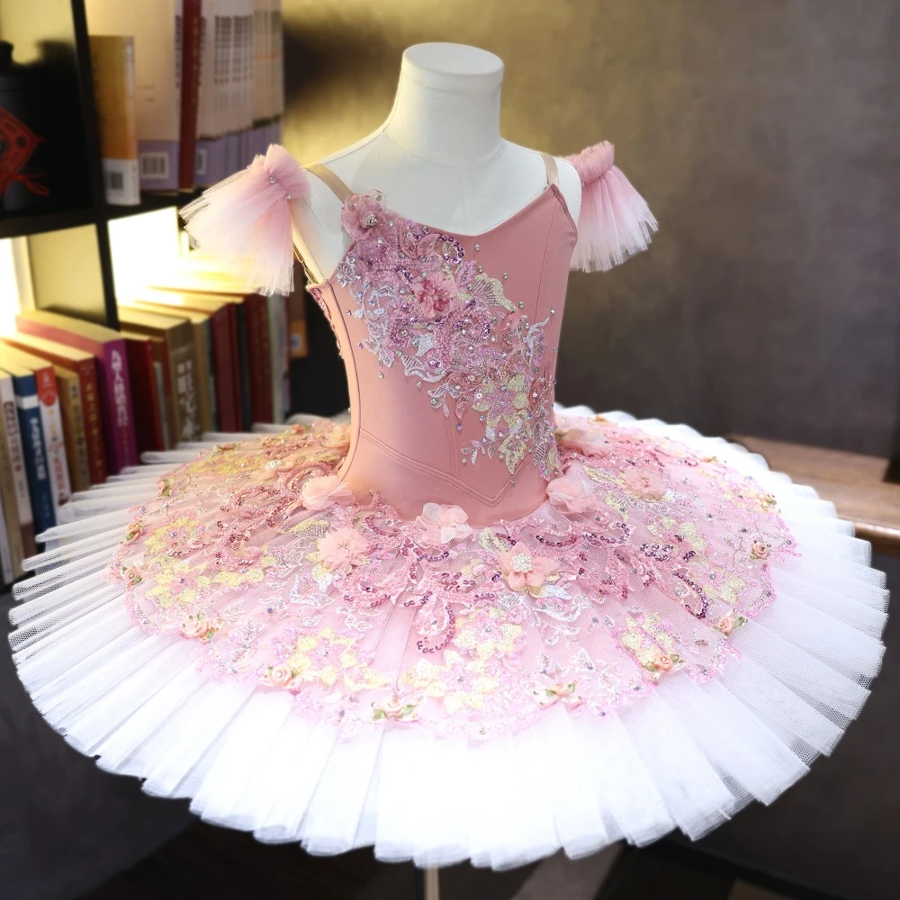 Tut&uacute; de plato de ballet hecho a mano floral rosa
