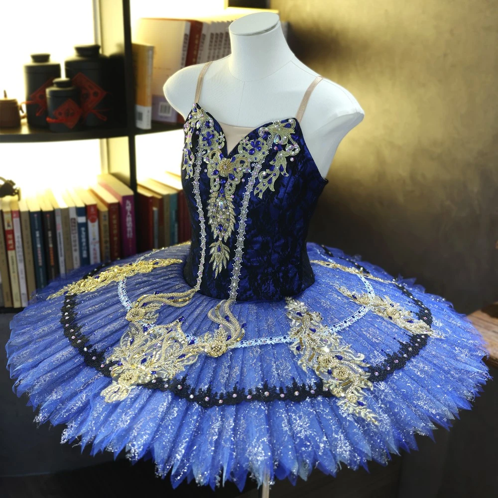 Tut&uacute; de plato de ballet hecho a mano de encaje dorado azul real
