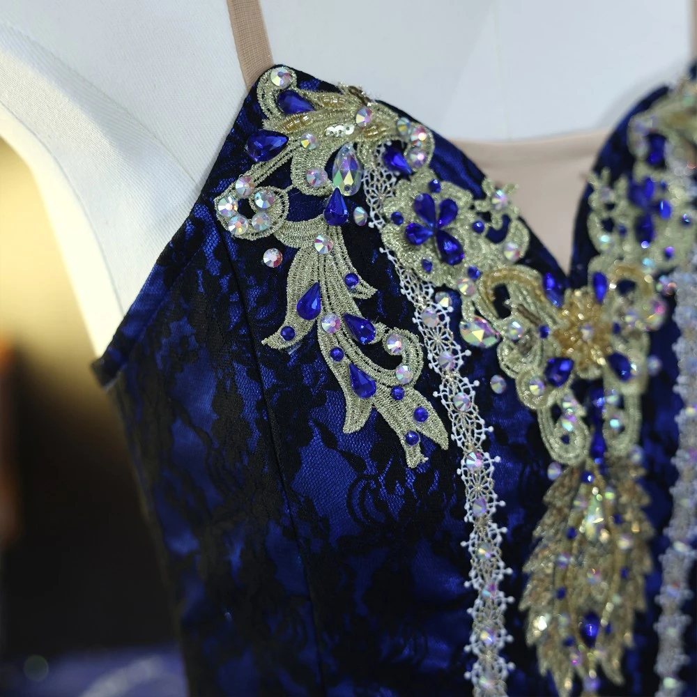 Tut&uacute; de plato de ballet hecho a mano de encaje dorado azul real