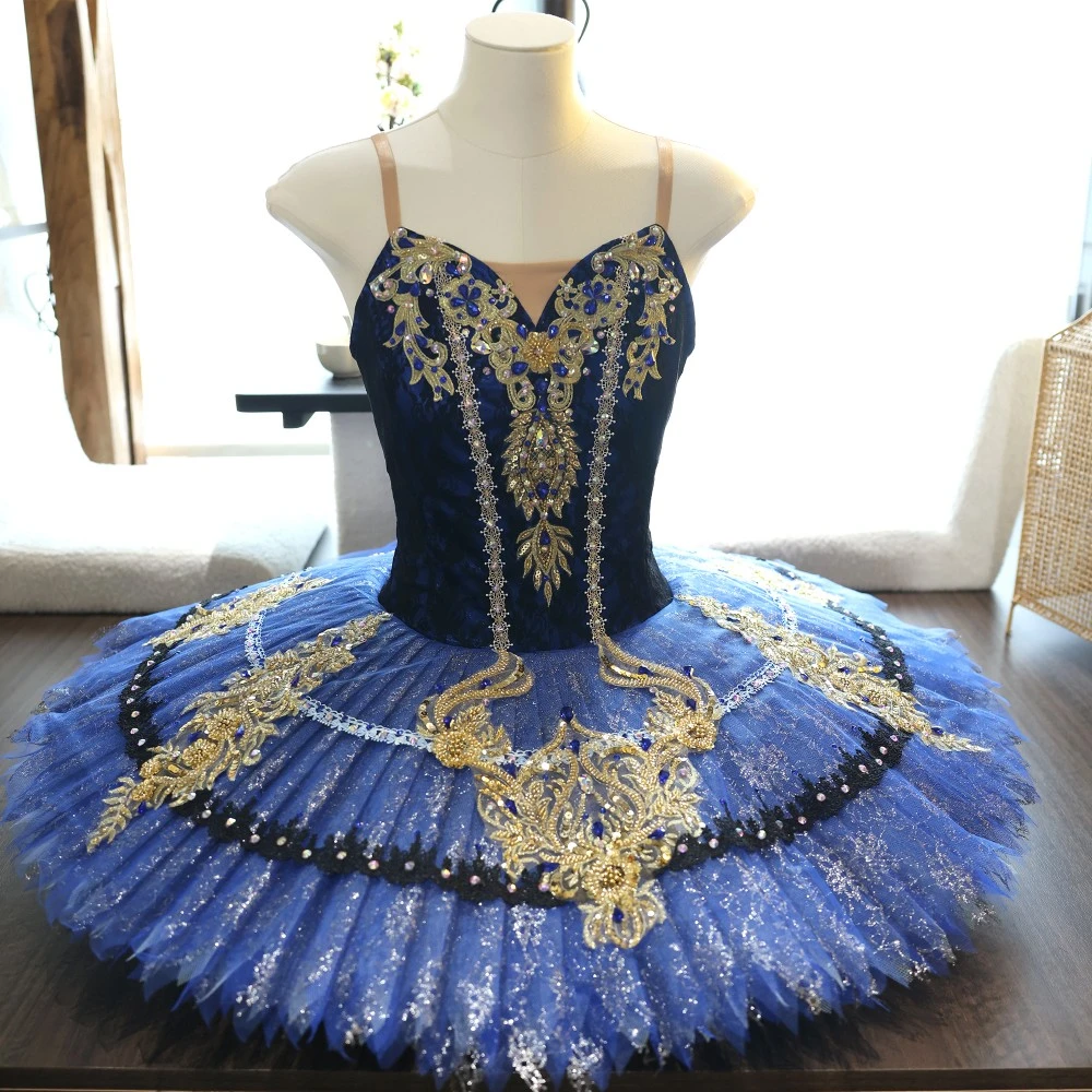 Tut&uacute; de plato de ballet hecho a mano de encaje dorado azul real