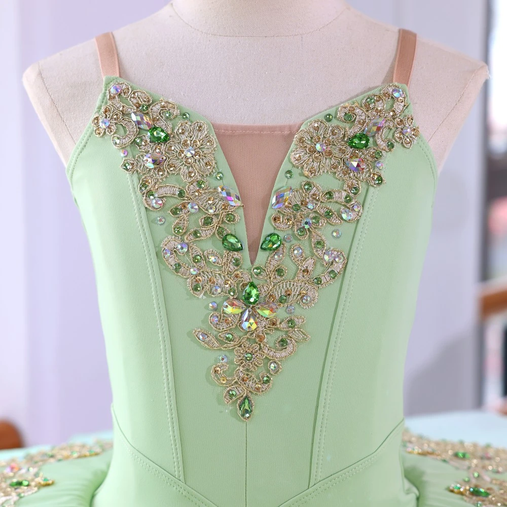 Tut&uacute; de ballet de panqueque verde menta hecho a mano | Traje de escenario personalizado con diamante
