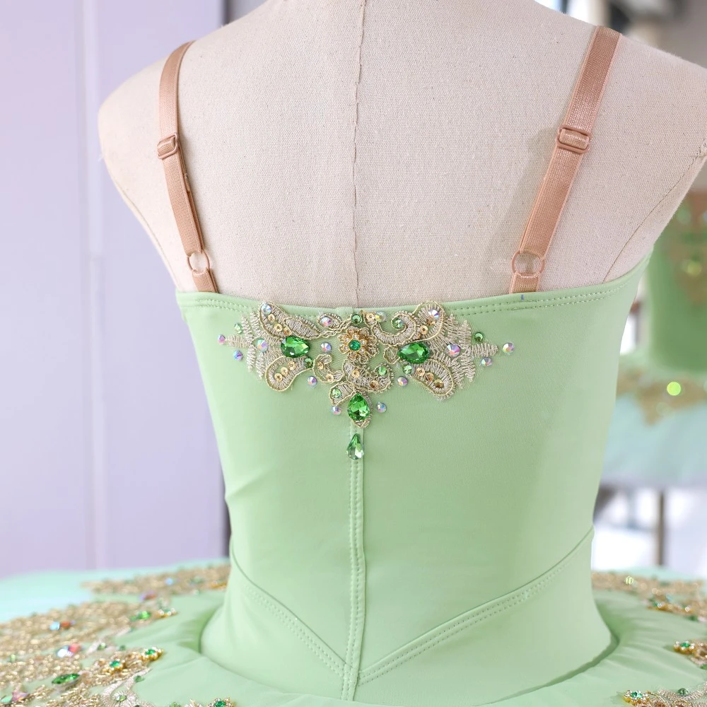 Tut&uacute; de ballet de panqueque verde menta hecho a mano | Traje de escenario personalizado con diamante