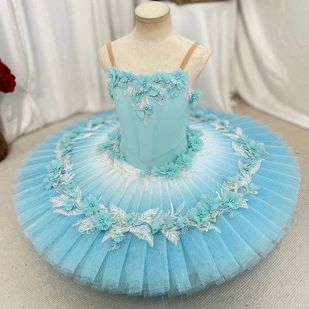 Tut&uacute; de panqueque floral azul claro | S218