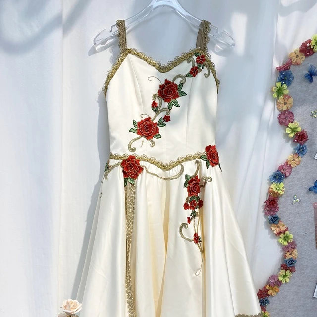 Vestido de ballet blanco crema El despertar de la flora | R0696