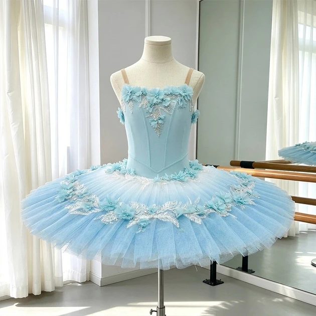 Tut&uacute; de panqueque floral azul claro | S218