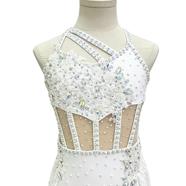 Vestido de baile l&iacute;rico con adornos de diamantes de imitaci&oacute;n y halter blanco | BLC1374
