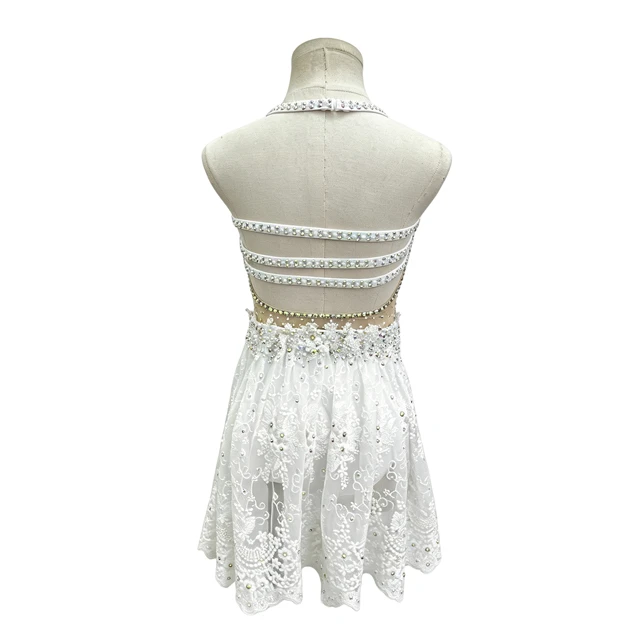 Vestido de baile l&iacute;rico con adornos de diamantes de imitaci&oacute;n y halter blanco | BLC1374