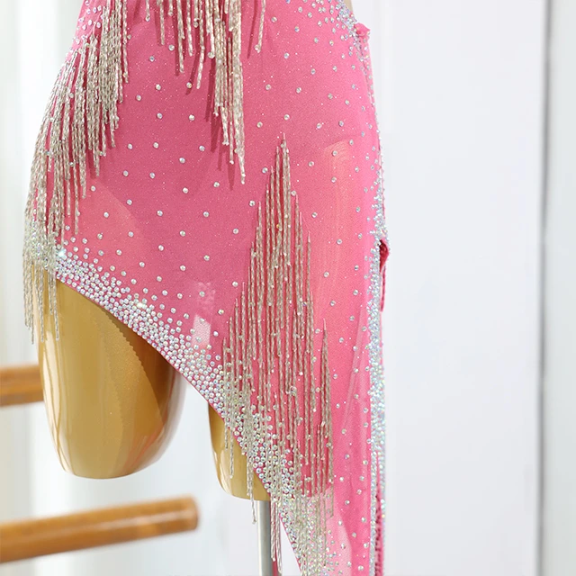 Vestido de baile latino con flecos rosas y diamantes de imitaci&oacute;n | LD005