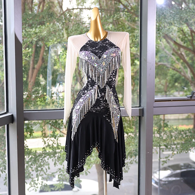 Vestido de baile latino con flecos y diamantes de imitaci&oacute;n de encaje blanco y negro | LD009
