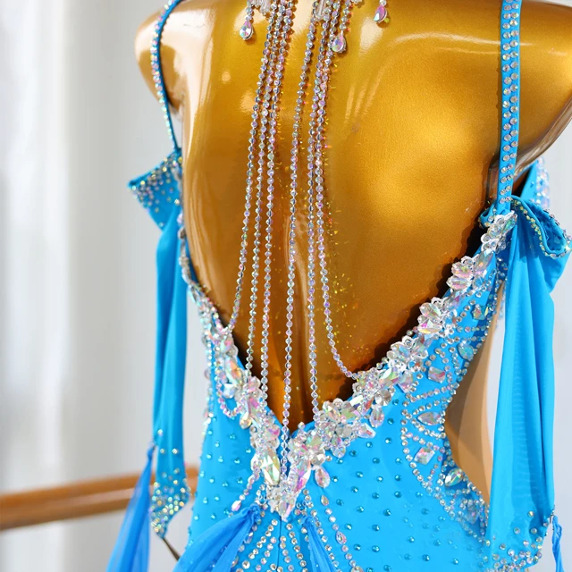 Diamantes de imitaci&oacute;n azul cielo est&aacute;ndar latino y latino Vestido de baile de sal&oacute;n | LD018