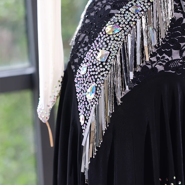 Vestido de baile latino con flecos y diamantes de imitaci&oacute;n de encaje blanco y negro | LD009