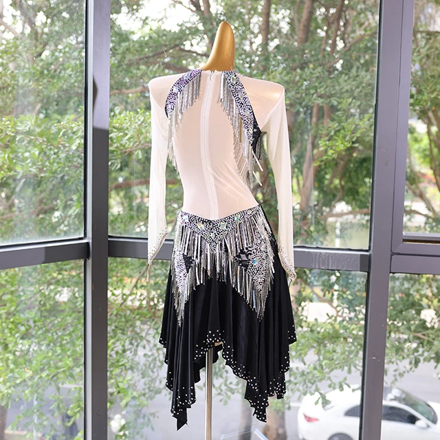 Vestido de baile latino con flecos y diamantes de imitaci&oacute;n de encaje blanco y negro | LD009