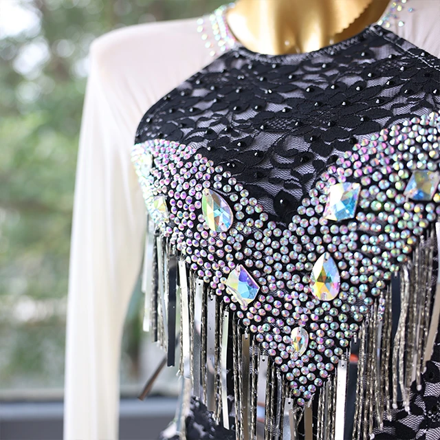 Vestido de baile latino con flecos y diamantes de imitaci&oacute;n de encaje blanco y negro | LD009